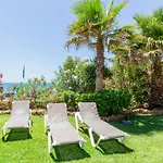 Beachfront Apartment Praia Dos Aveiros