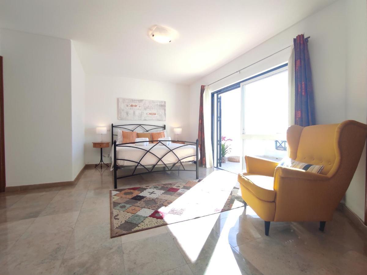 Magna Near The Strip With Bbq, Ac, Balcony, Parking, 4 Tvs And Free Wifi Villa Albufeira