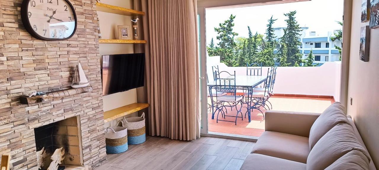 Apartment Blue & Yellow Penthouse With Terrace At Balaia Mar