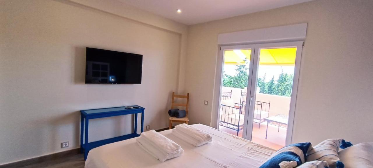 Apartment Blue & Yellow Penthouse With Terrace At Balaia Mar *