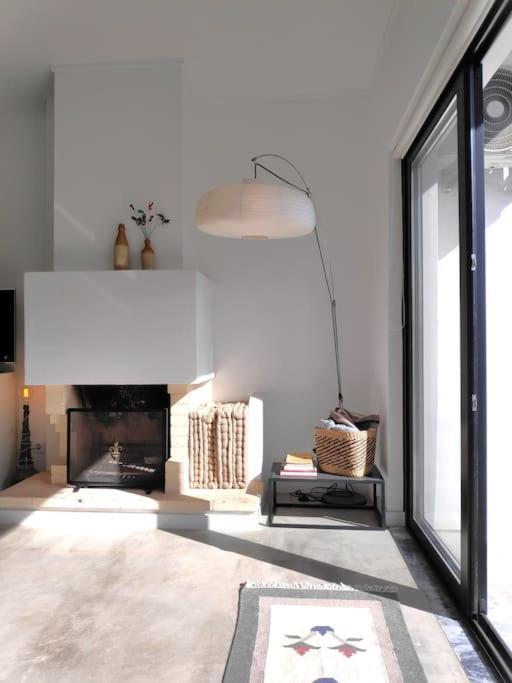 Apartment Airy 3br, Ac, Garden, 2min Strip, 8min Oura *
