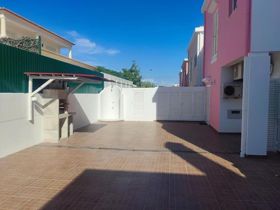 Villa Central Location 3 Bedroom Albufeira