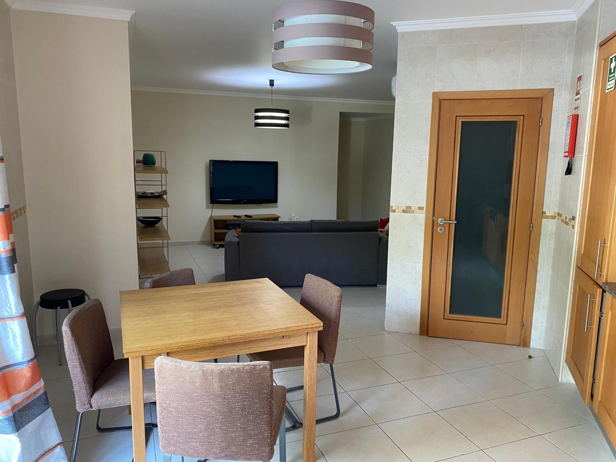 Apartment En 1 A 5 Personnes *