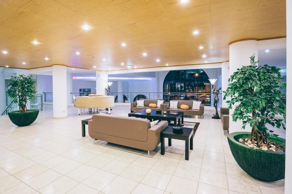 Aparthotel Grand Muthu Do Vale 5*