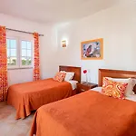 Vila de 4 Quartos em Albufeira