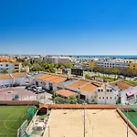 Lovelystay - Bela Vista 3Bdr Duplex Penthouse With Pool