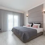 D_Loft Sea And Golf