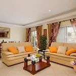 Villa Cubos By Villa Plus