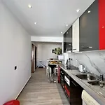 Albufeira Downtown With Pool By Homing