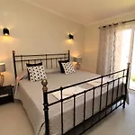Ocean View Hydrangea - 2 Bedroom Apartment At Sao Rafael Beach, Albufeira