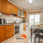 #001 Verissimo Flat By Home Holidays