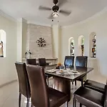 Holiday Home Camelias By Interhome