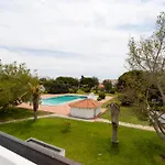 Excellent Oura Apartments