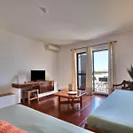 Beguest Oura Vilanova Apartment