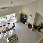 Jos Villa Near Marinaebeach