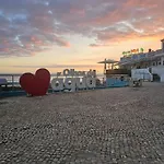 Quarto Charmoso A 300M Da Praia De Olhos De Agua !