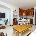 Clementina Apartment