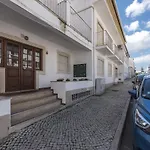 Hamal\'S Beach Flat