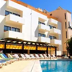 Aparthotel Olhos D\'Agua