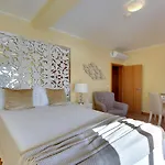 Marina Ocean Residence