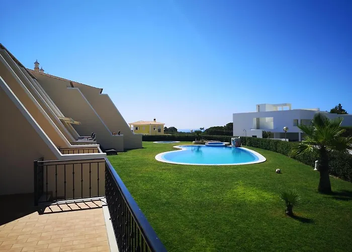 House J Sao Rafael - By Bedzy