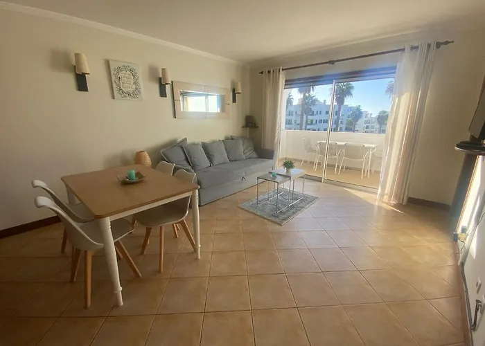 Relaxing Oasis In Albufeira
