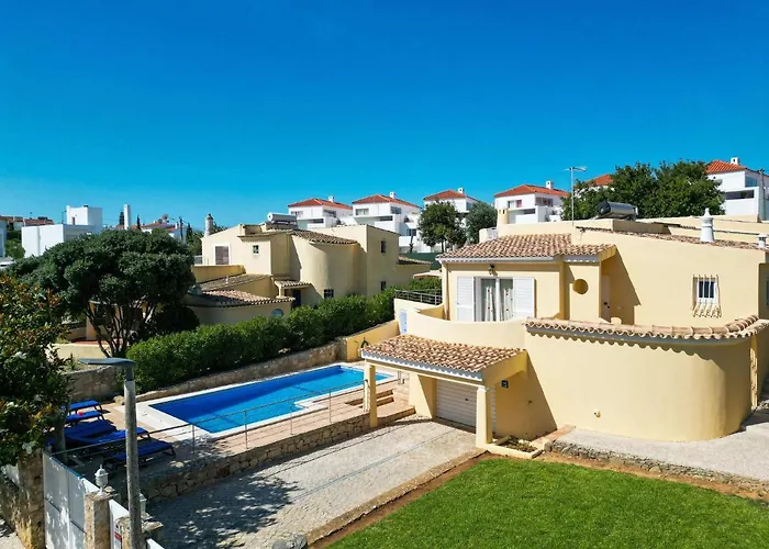 Villa Pinheiro