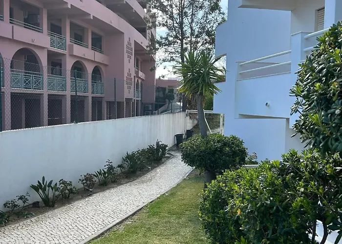 Velamar Praia 411 - 300m da praia