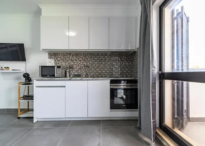 Excellent Oura Apartments