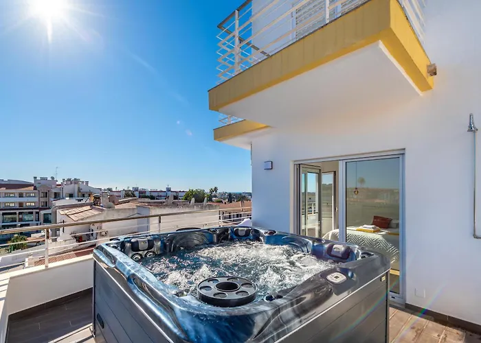 Apart Ocean Drive - Oura - Jacuzzi - By Bedzy