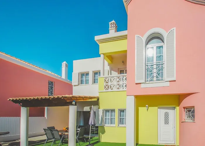 Charming Villa With Private Pool