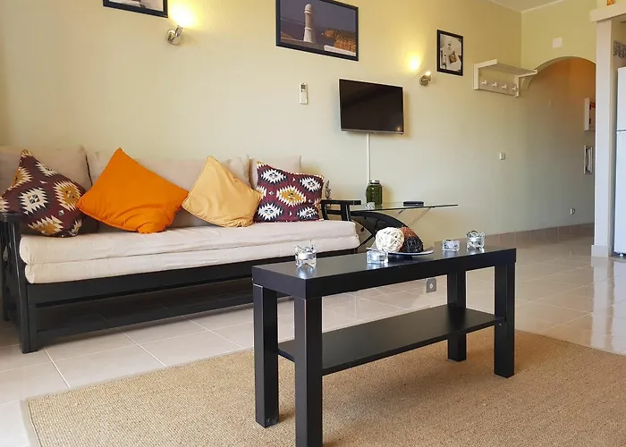 Beach Choro Studio In Albufeira With Wonderful Sea View Pool Access