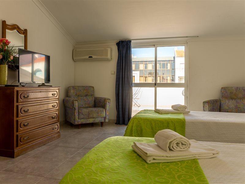 Aparthotel Cantinho Do Mar 3*