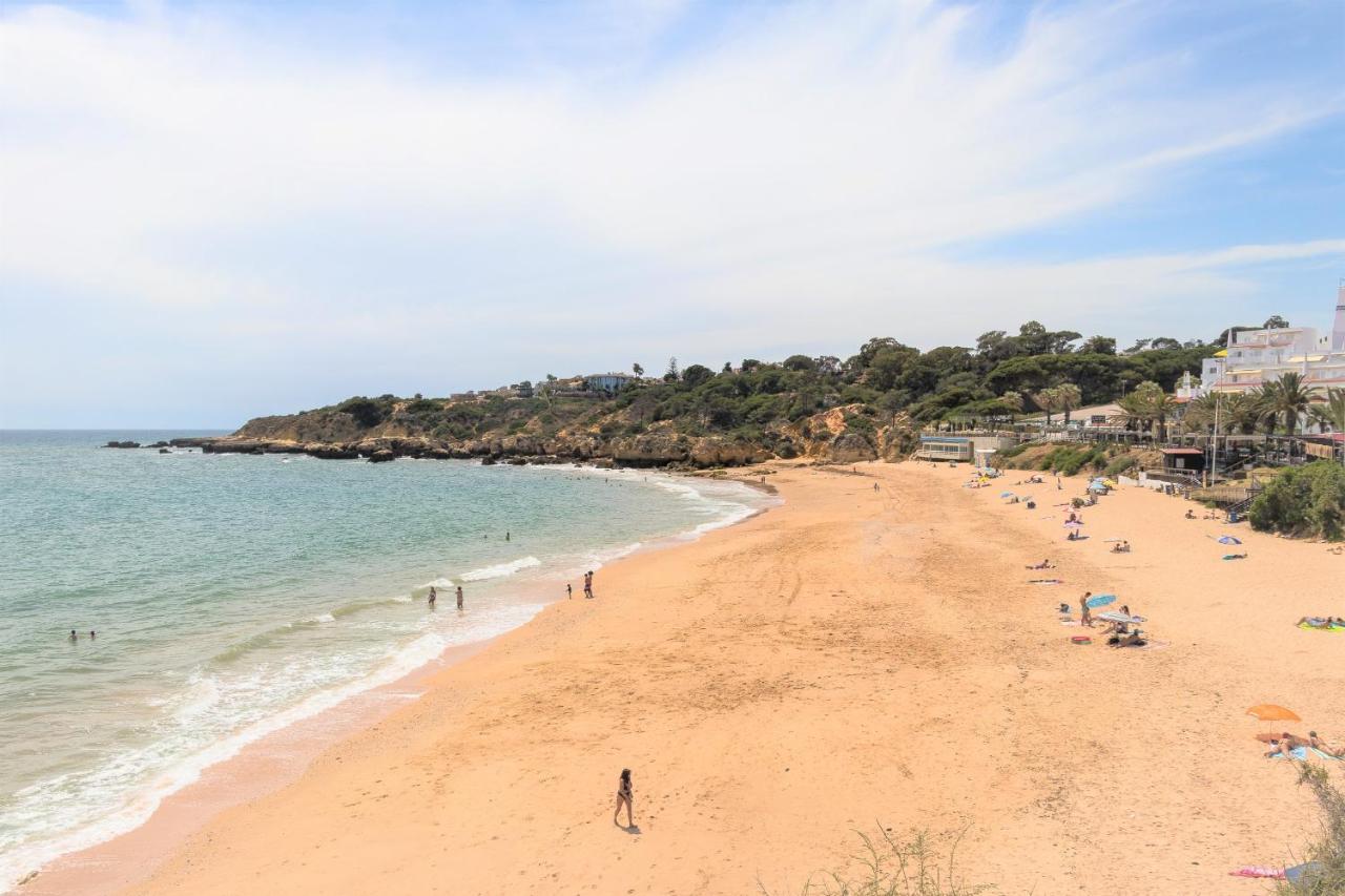 Apartment Adalena Oura By Alzira