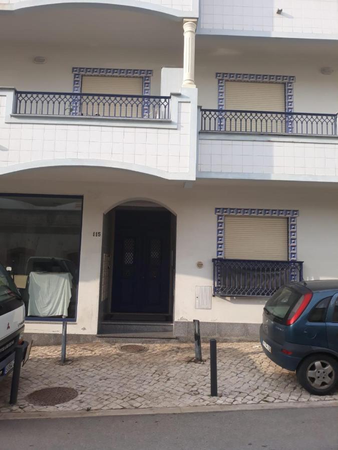 Perfect Downtown With Garage Apartment Albufeira