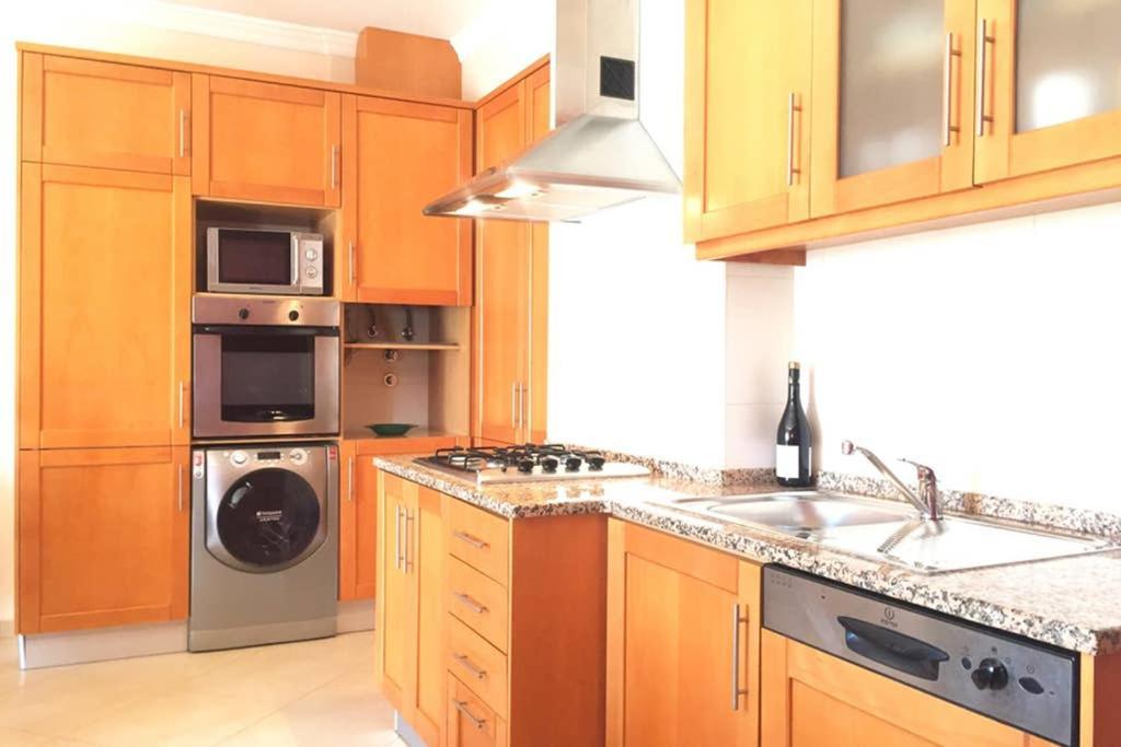 Edificio Sao Joao Areias Strip L Oura Apartment *