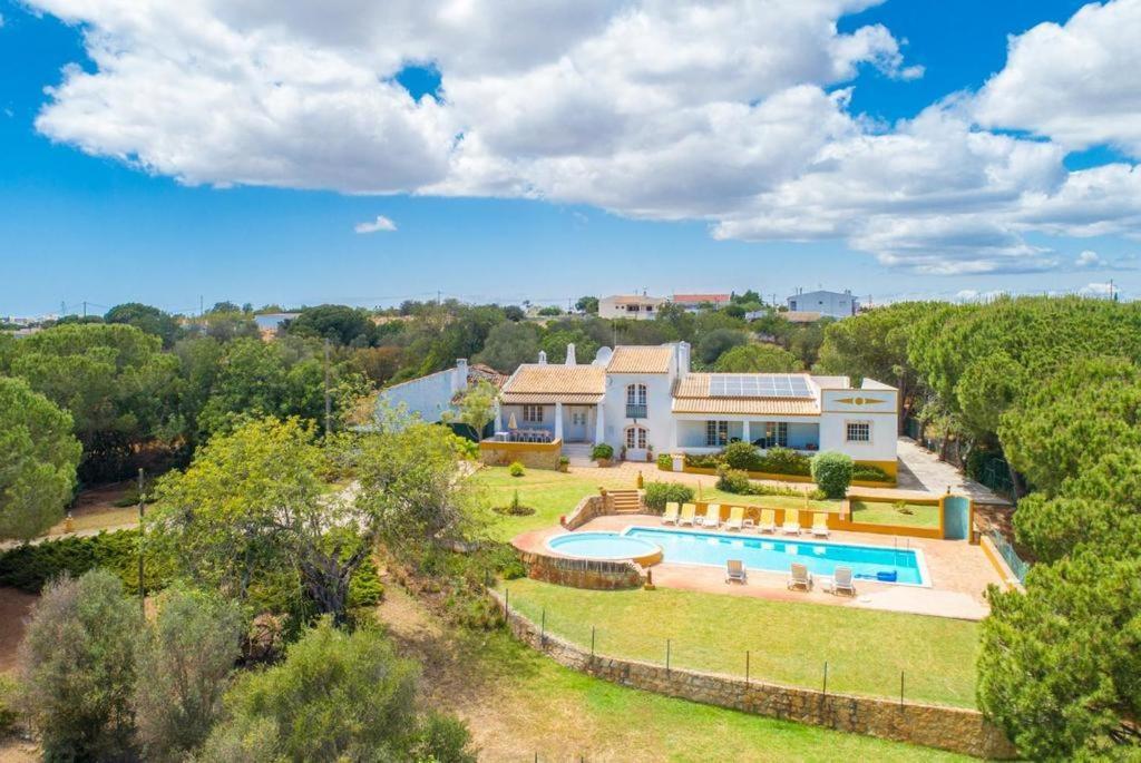 Villa Monte Branco - Private Swimming Pool Albufeira