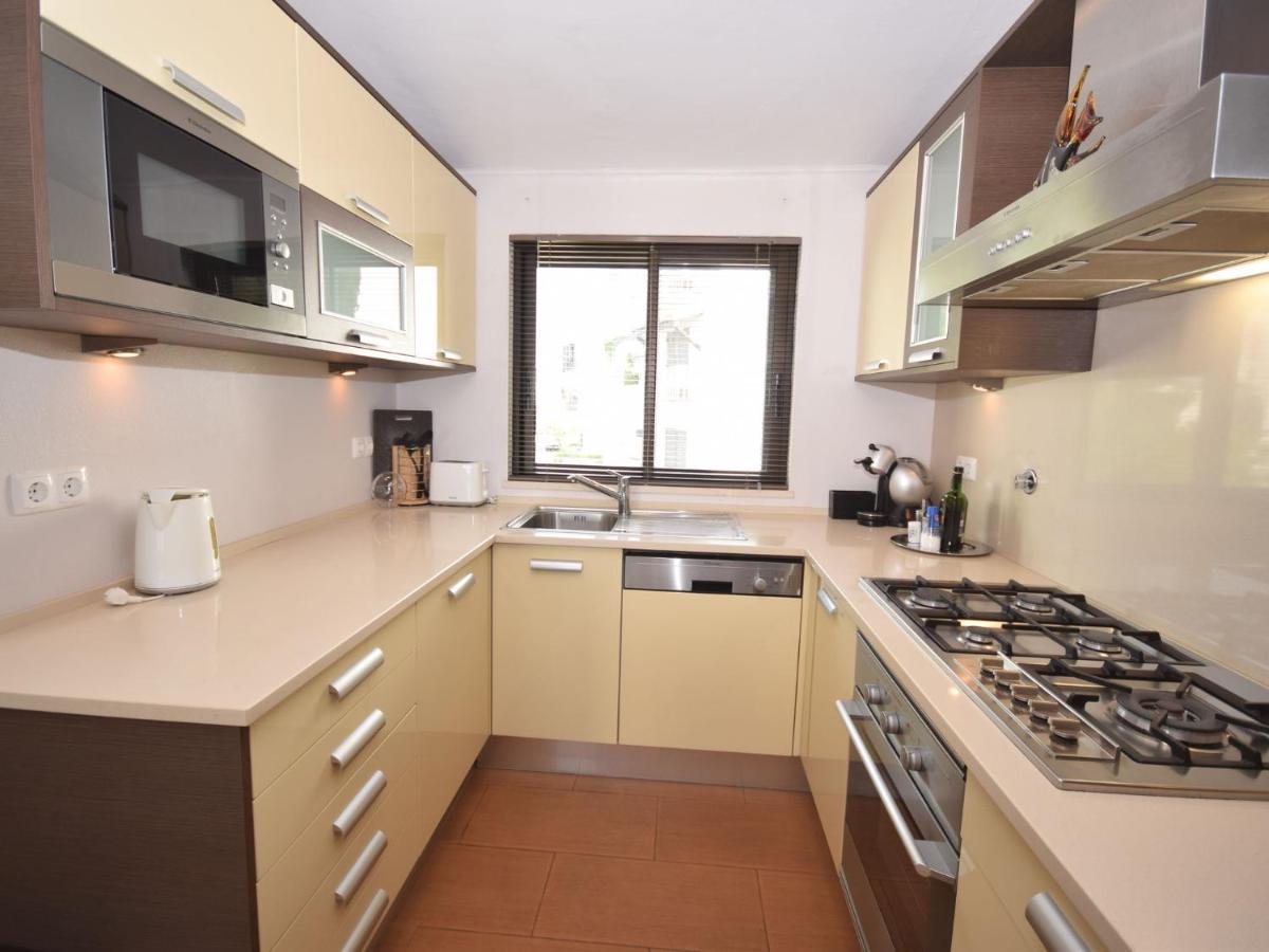 Attractive In With Sea View Apartment