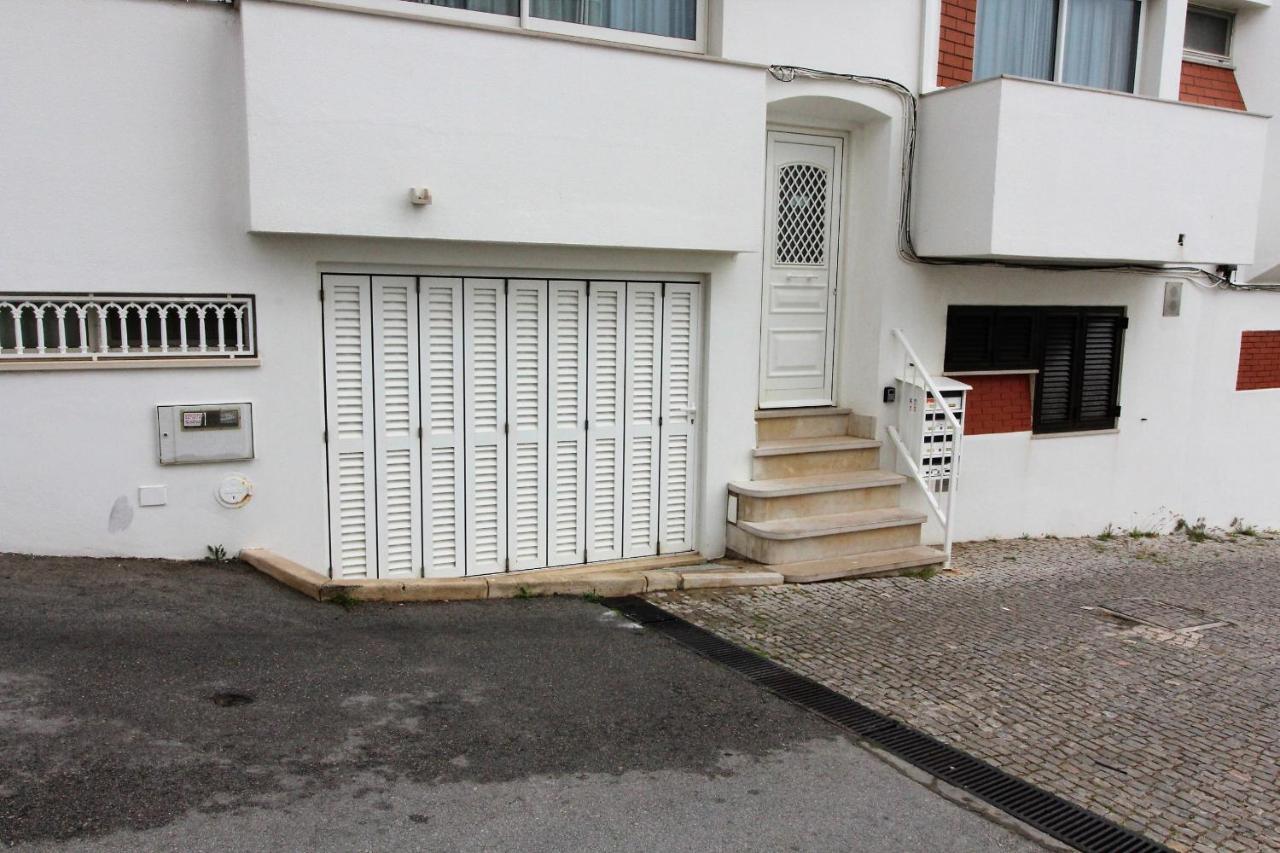 Apartment Waves -