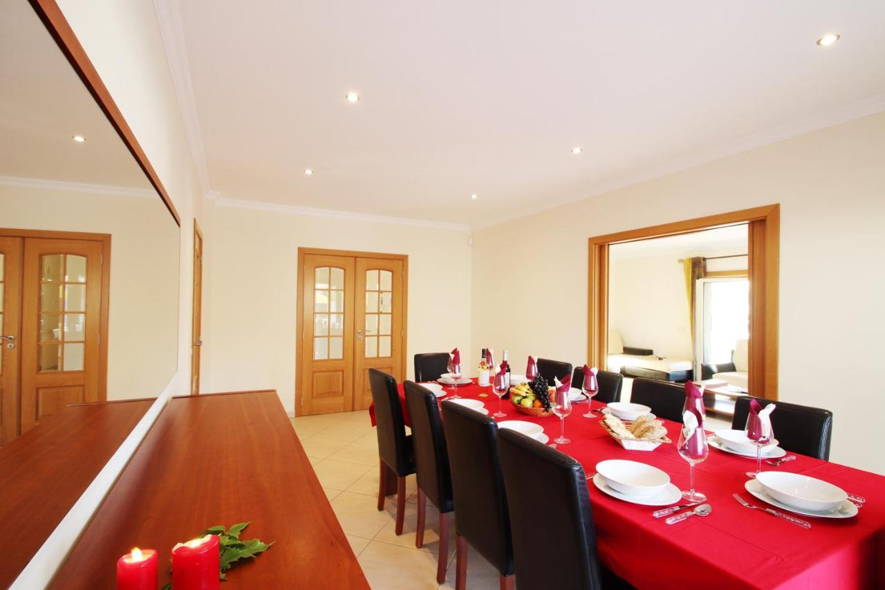 Pauline By Algarve Vacation Villa *