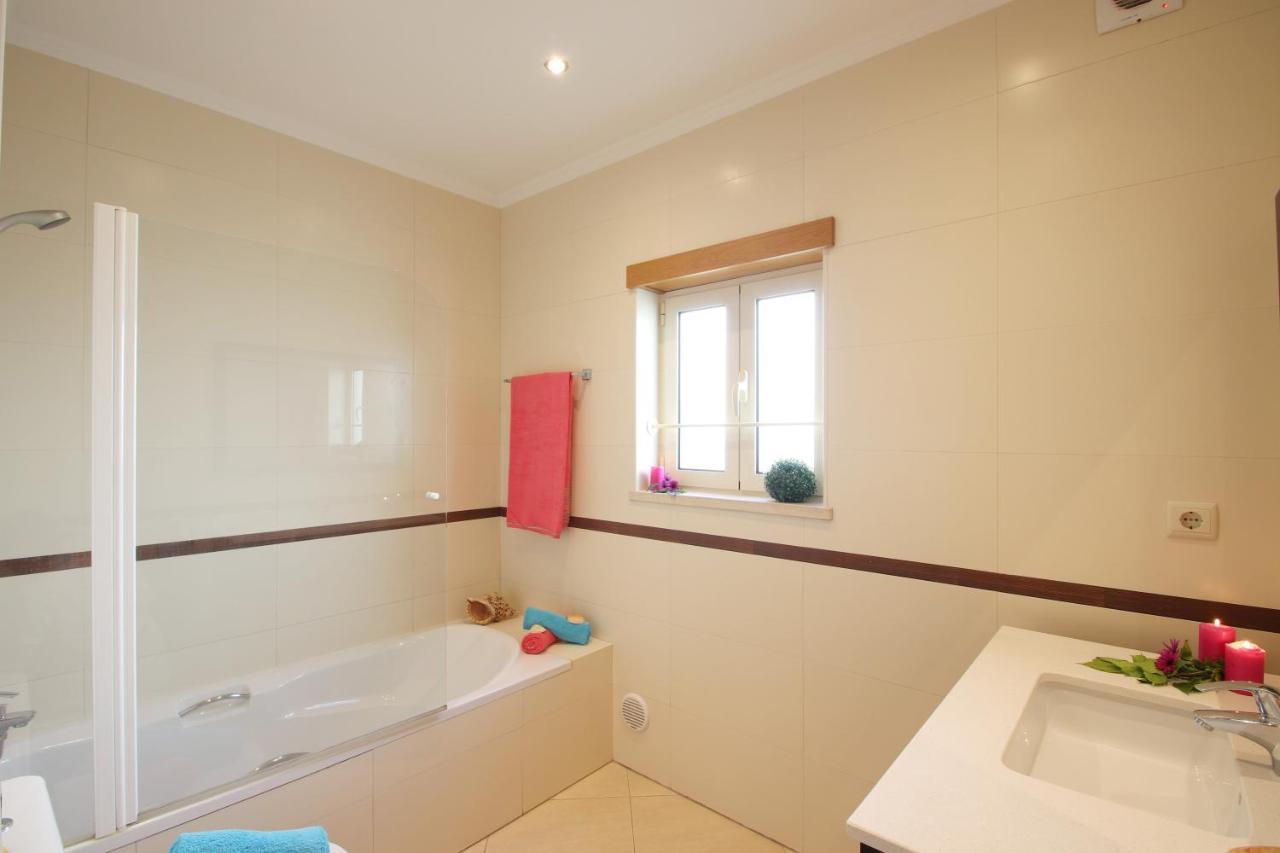 Pauline By Algarve Vacation Villa Albufeira