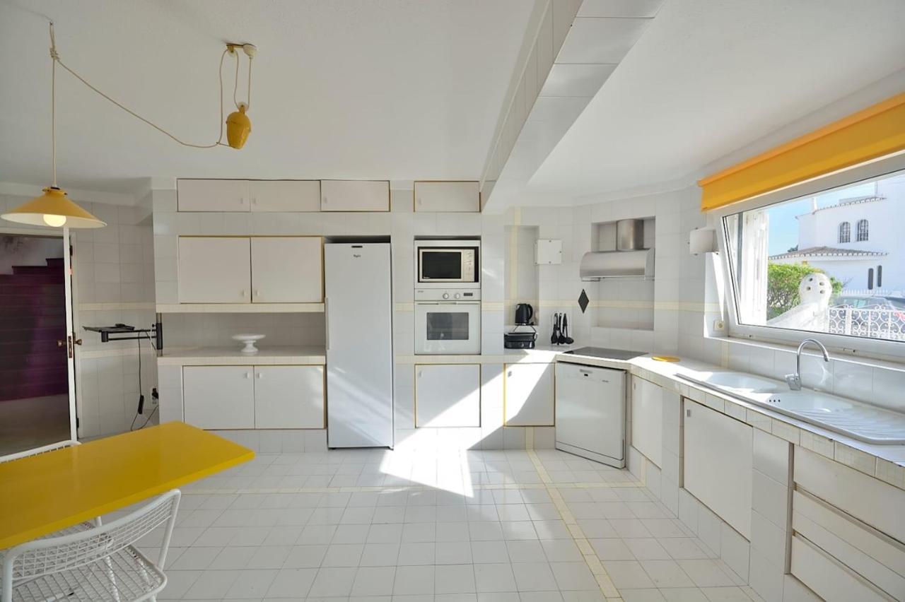 Enar - Private Pool - Beach - Free Wi-fi - Air Con Albufeira