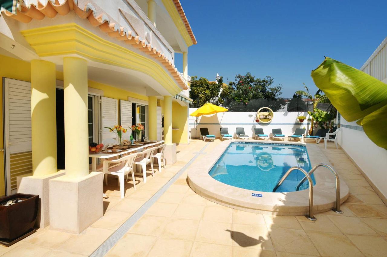 Villa Cubos By *