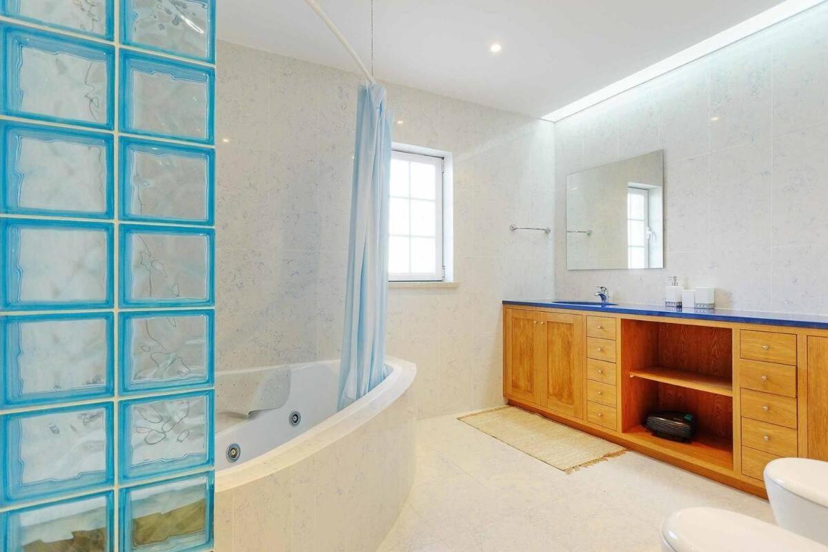 Mar Ali - Jacuzzi - 400m From The - By Bedzy Villa *