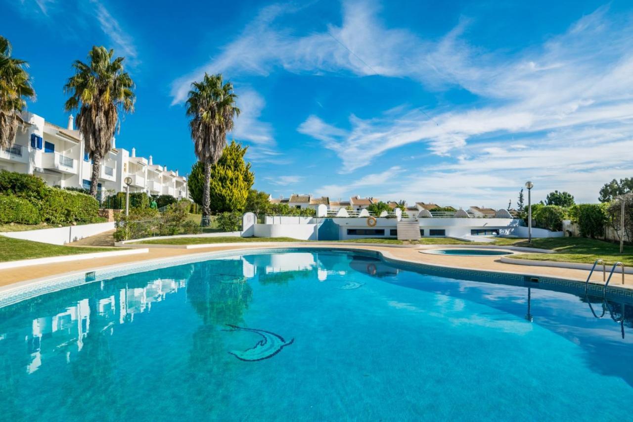 Oura Beachside Retreat: Pool, Wi-fi & Location *