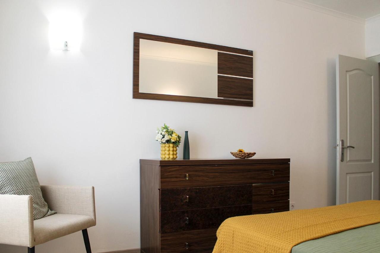 T1 - Acacias With Pool Montechoro Next To The Swimming Pool Of Jupiter Appartement