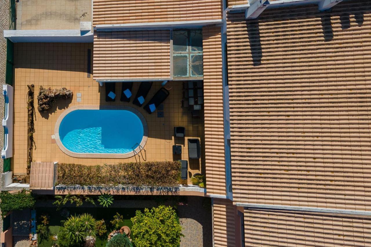 Sunny 2bdr House W/ Private Pool By Lovelystay *