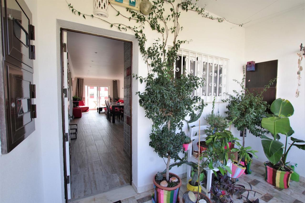 Albufeirasun, Arrive As A Guest Leave As A Friend. * Albufeira