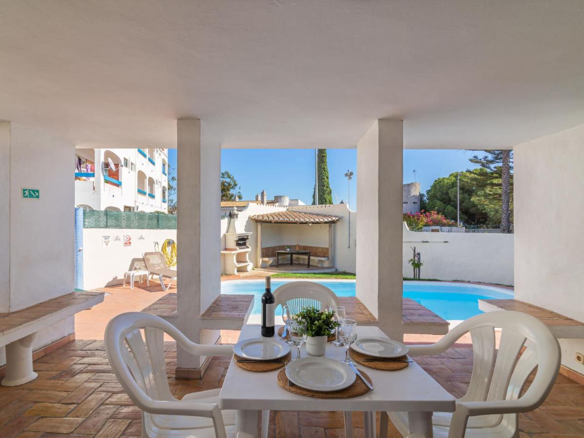 Genoveva By Interhome