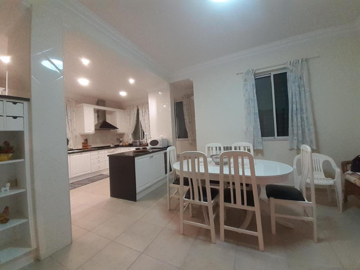 Gale 3 Storey Villa Really On The Beach Albufeira